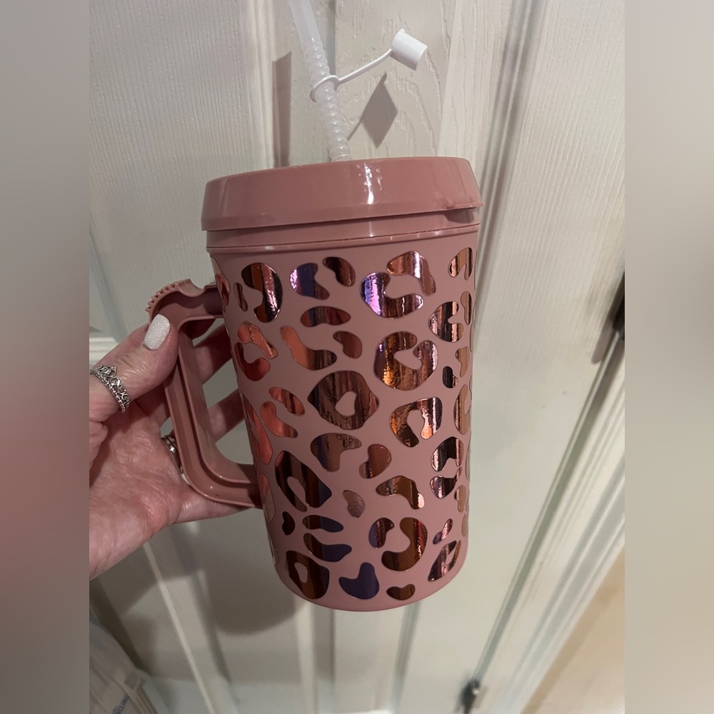 tumbler with straw